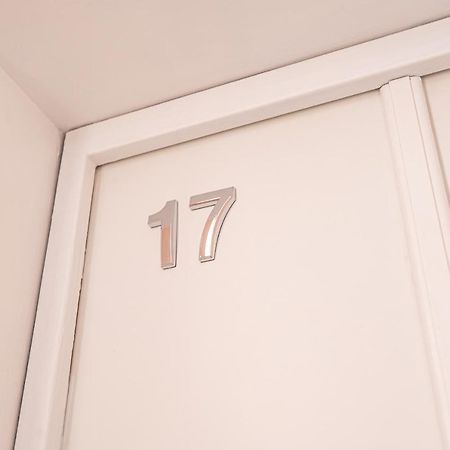 Casa Vacanze Decumano 17 เนเปิลส์ ภายนอก รูปภาพ