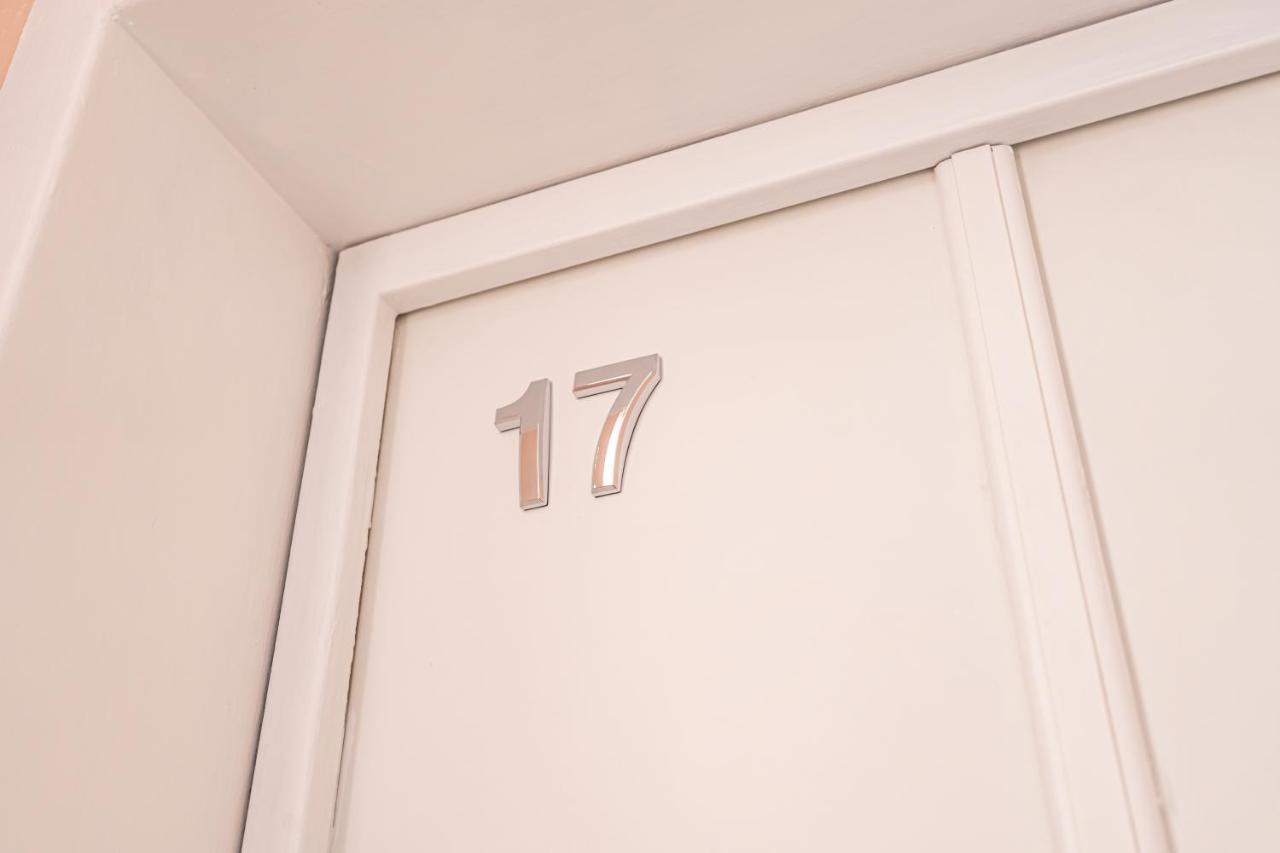 Casa Vacanze Decumano 17 เนเปิลส์ ภายนอก รูปภาพ
