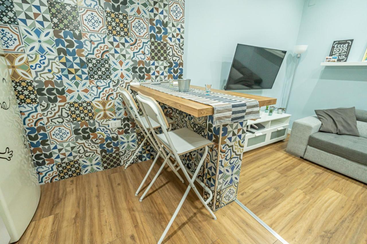 Casa Vacanze Decumano 17 เนเปิลส์ ภายนอก รูปภาพ