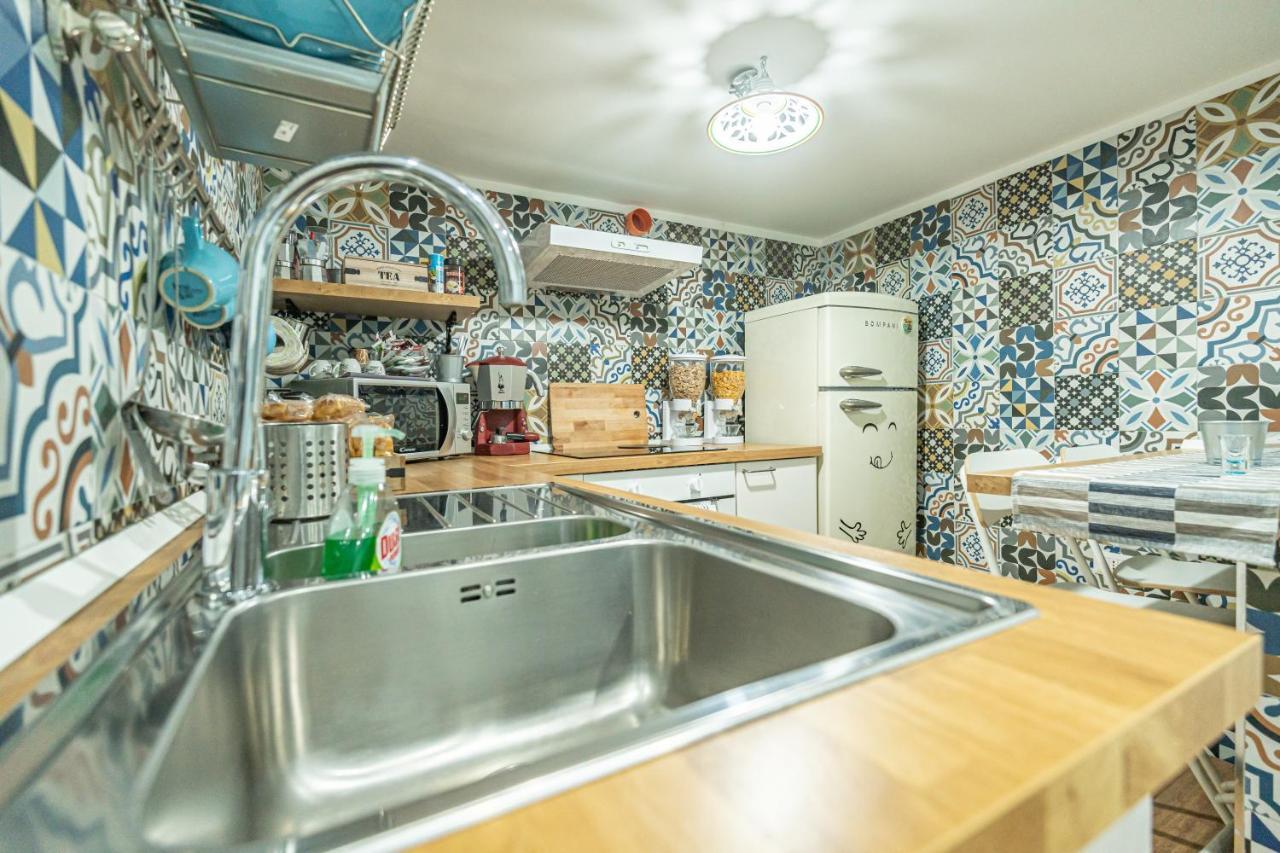 Casa Vacanze Decumano 17 เนเปิลส์ ภายนอก รูปภาพ