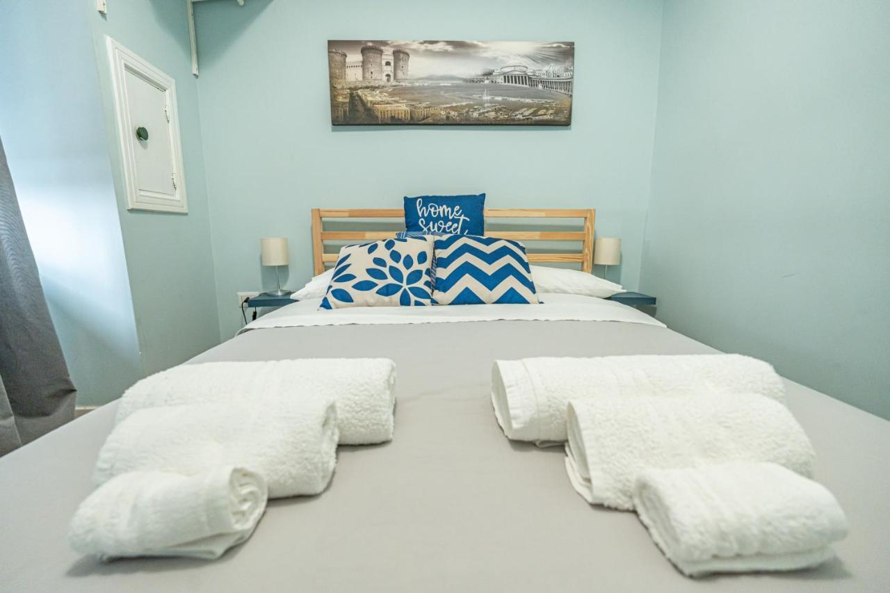 Casa Vacanze Decumano 17 เนเปิลส์ ภายนอก รูปภาพ