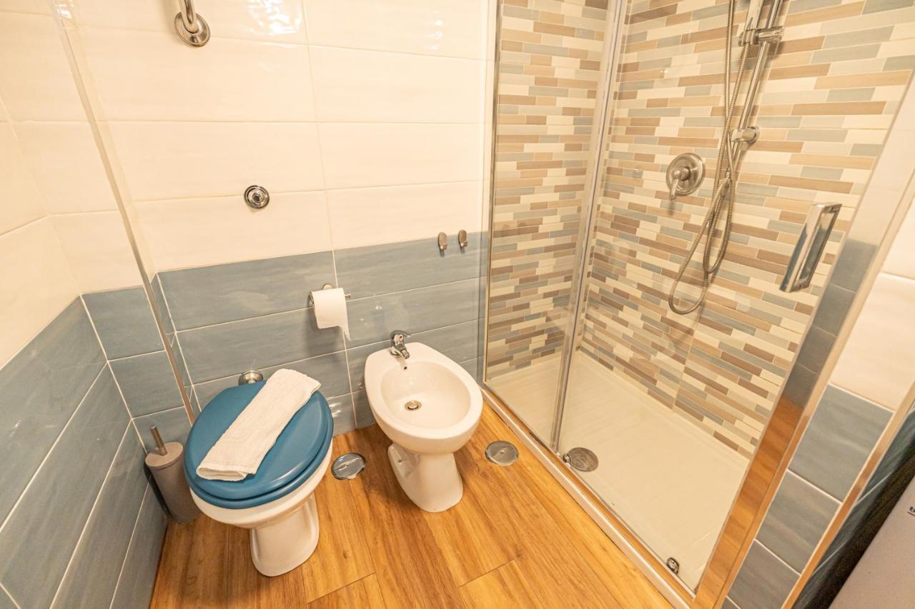 Casa Vacanze Decumano 17 เนเปิลส์ ภายนอก รูปภาพ