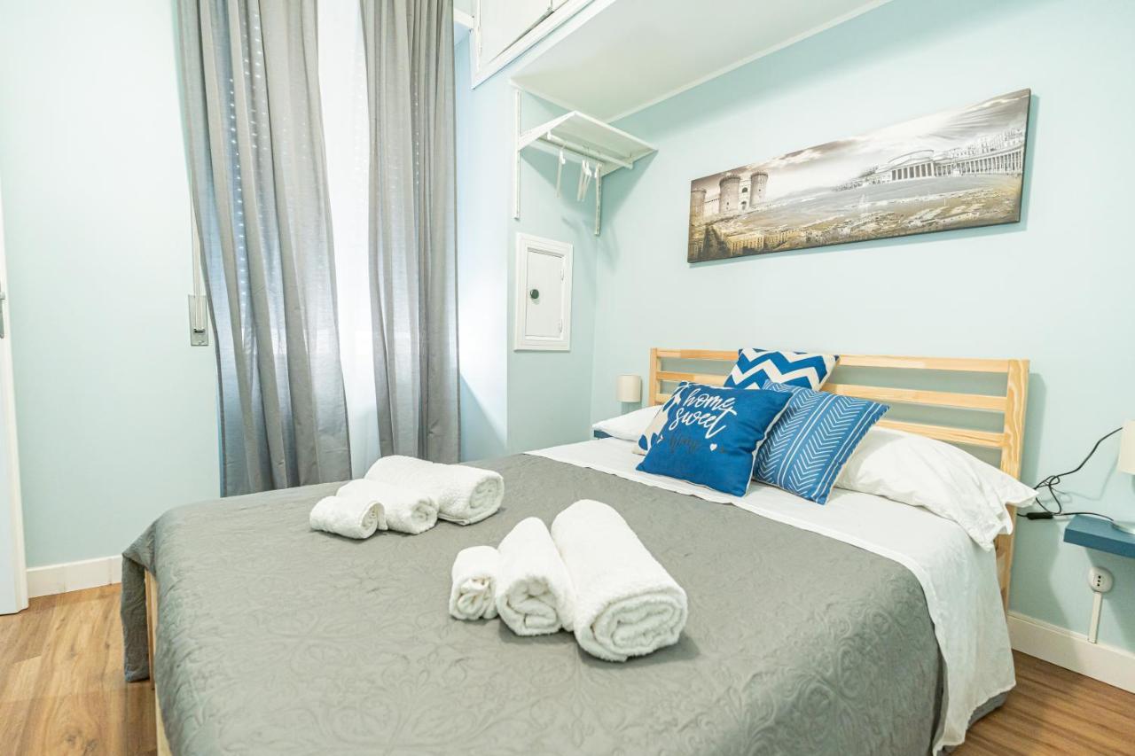 Casa Vacanze Decumano 17 เนเปิลส์ ภายนอก รูปภาพ
